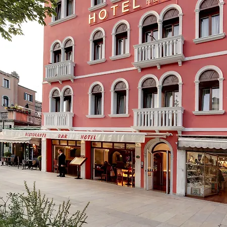 New Reiter Szálloda 4*